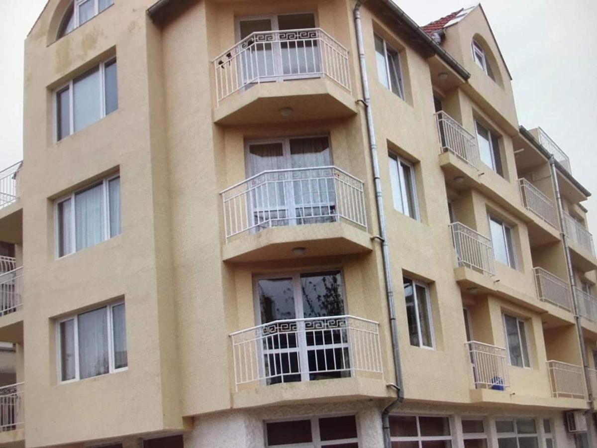 Апартамент Освободител Pomorie Exterior foto